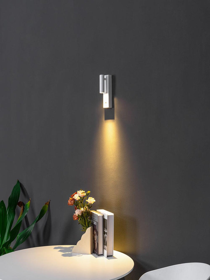 Uno Vägglampa