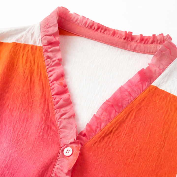 Emma – Blus Tunika z RęKaffemi Ruffles i Urringning w V-ringning w Artystyczny Mönster för kvinnor