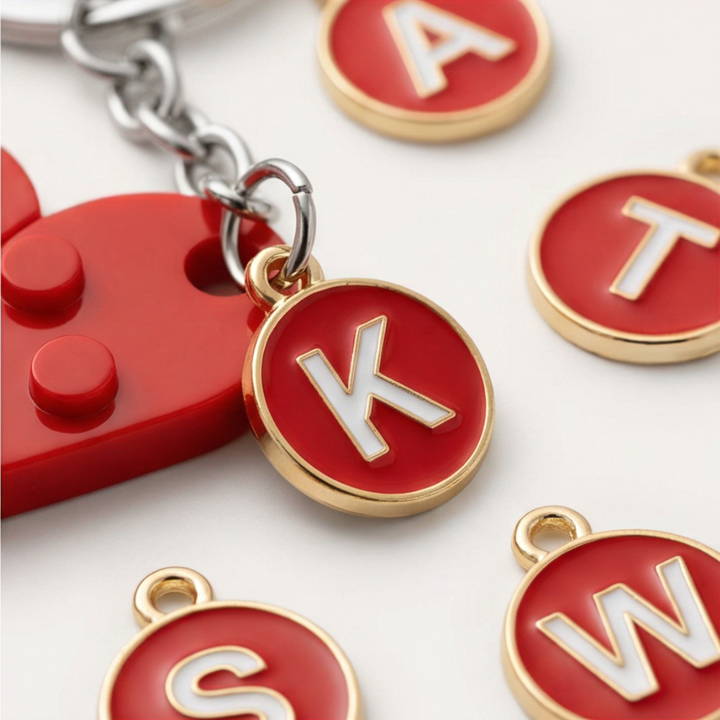 Loveclick – Set breloczków i form av serca z inicjałami