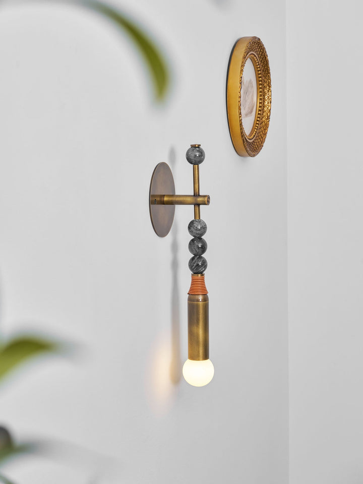 Toam Vägglampa