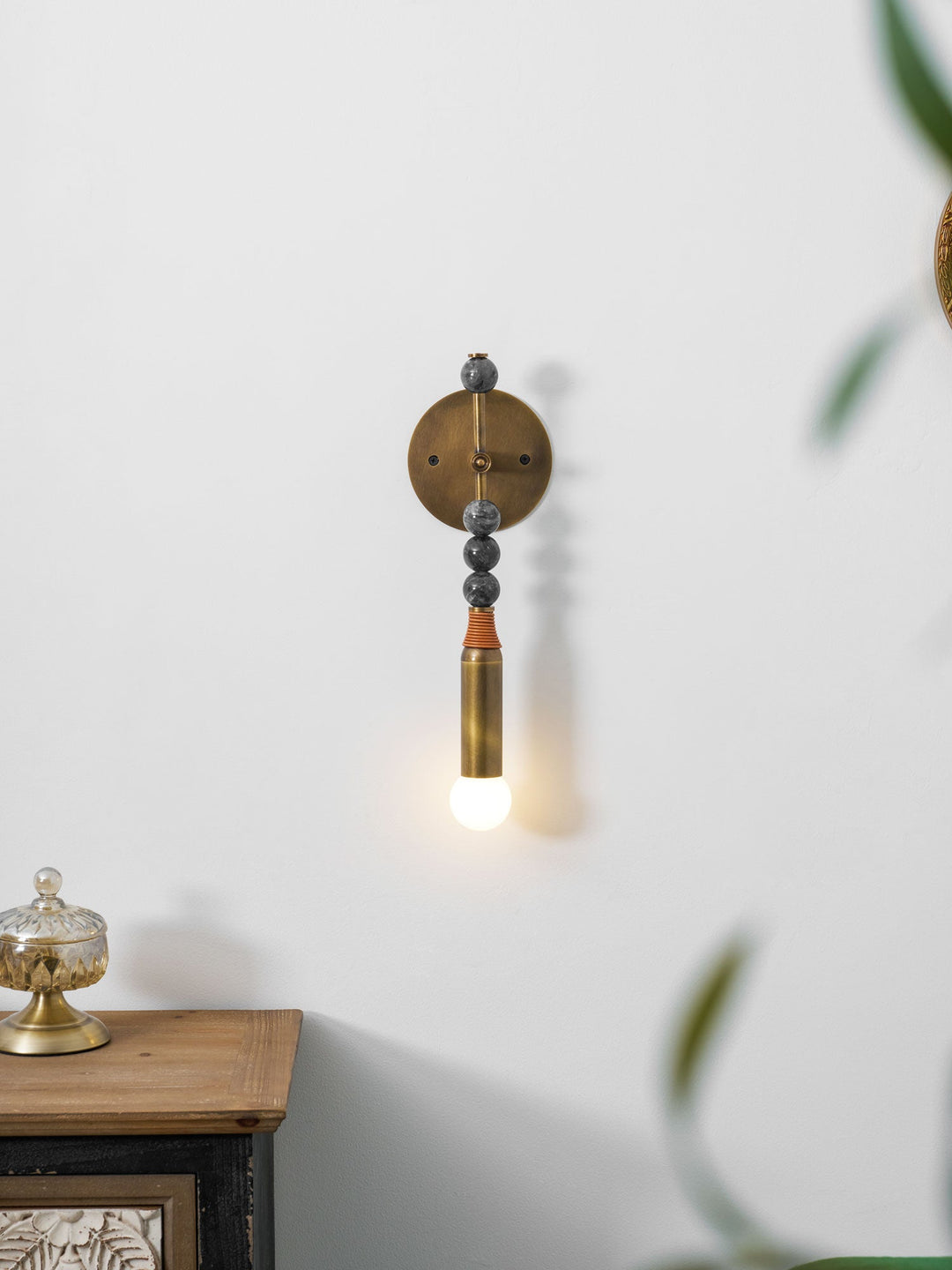 Toam Vägglampa