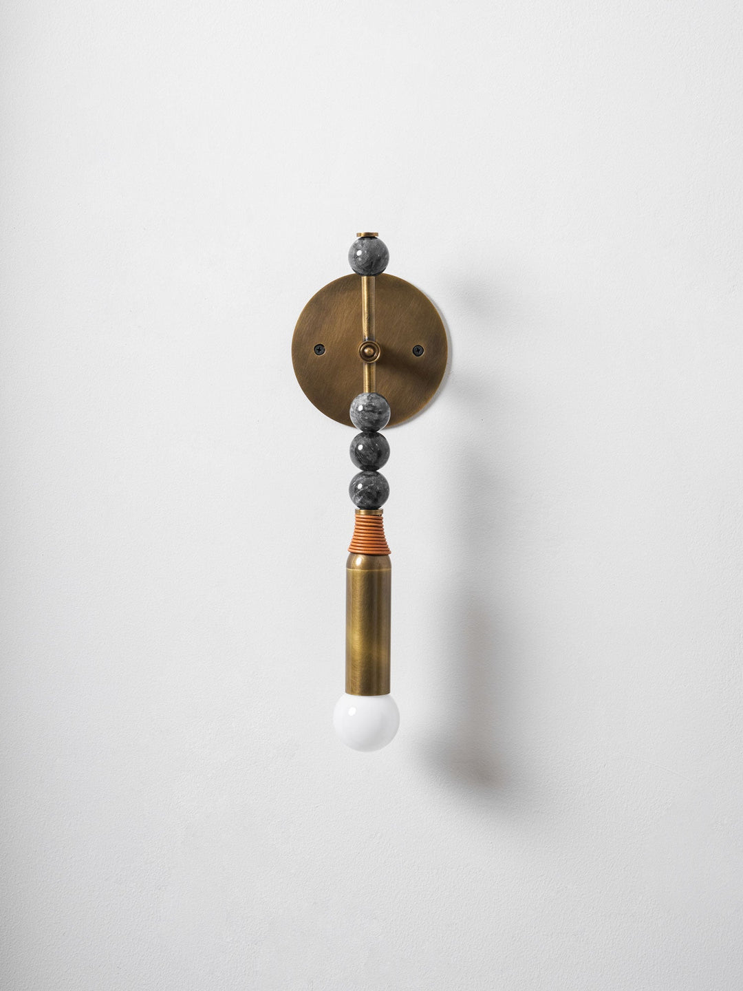 Toam Vägglampa