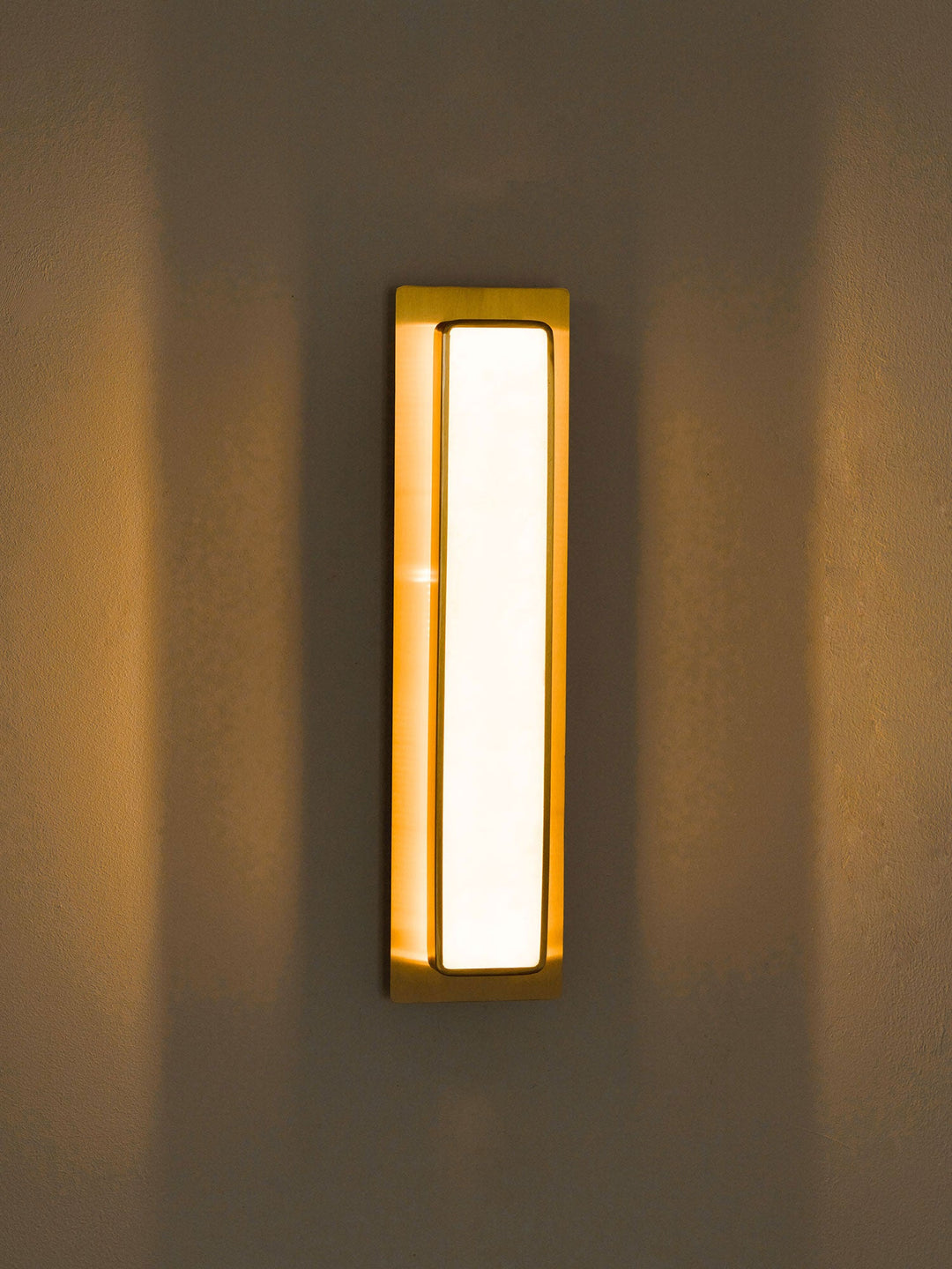 Velmora Alabaster Vägglampa