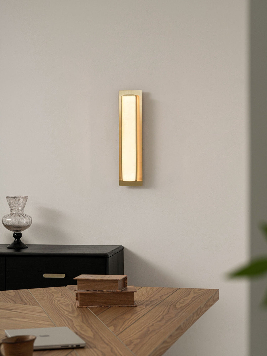 Velmora Alabaster Vägglampa