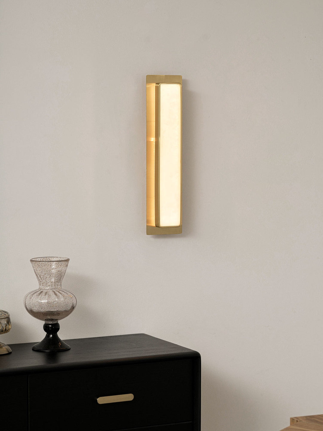 Velmora Alabaster Vägglampa
