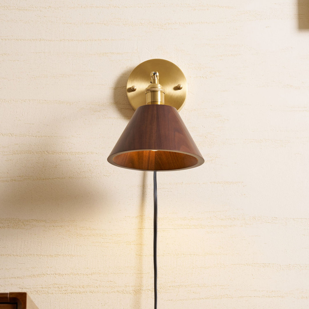 Vintage Trä Vägglampa Med Kontakt