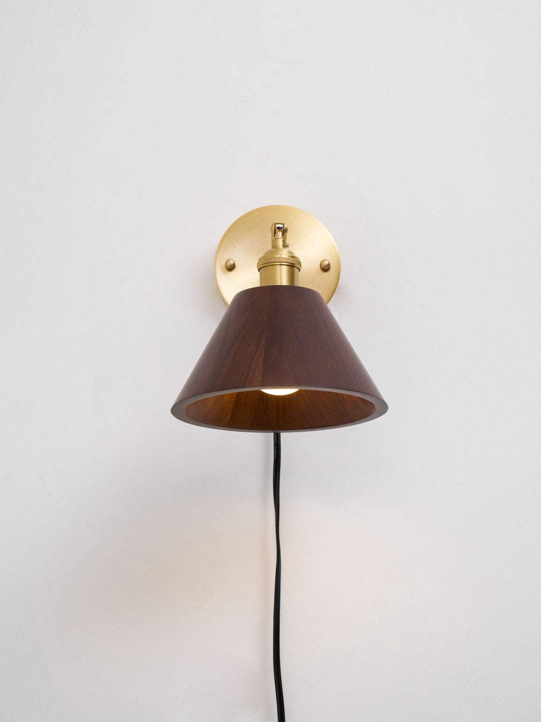 Vintage Trä Vägglampa Med Kontakt