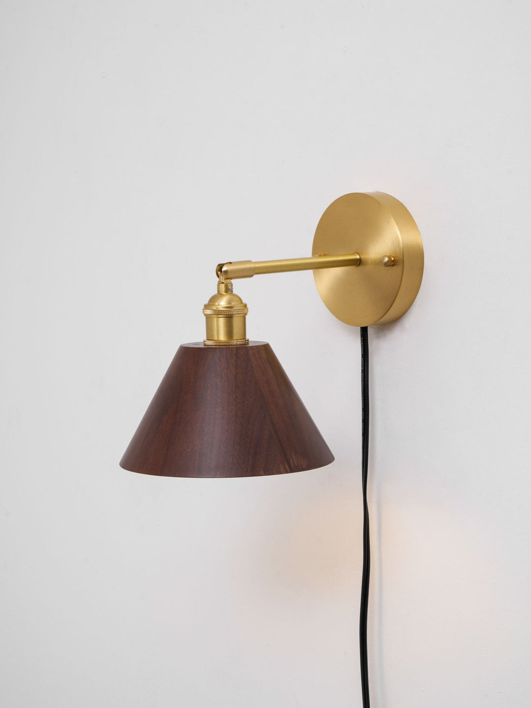 Vintage Trä Vägglampa Med Kontakt