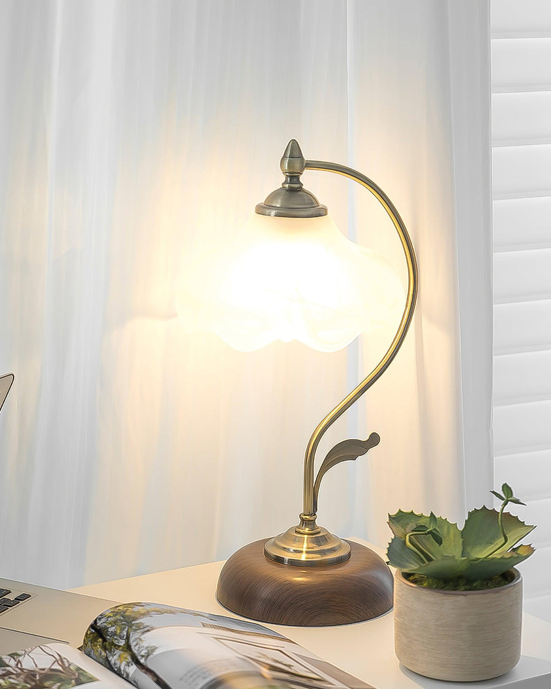 Vintage Laiton Bordslampa