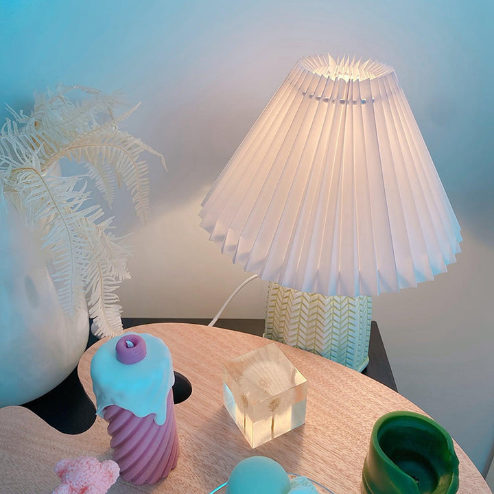 Vintage Fållad Bordslampa