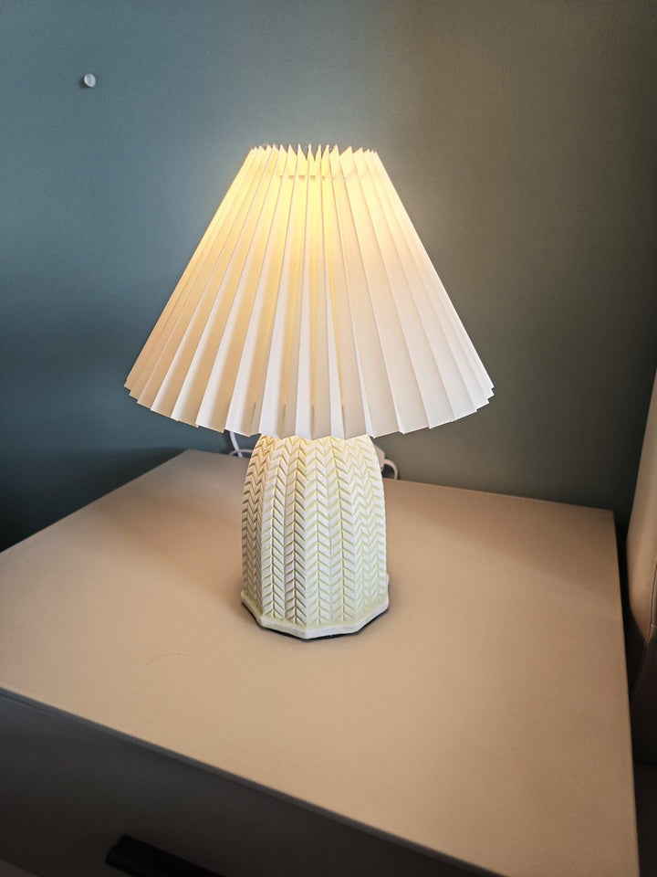 Vintage Fållad Bordslampa