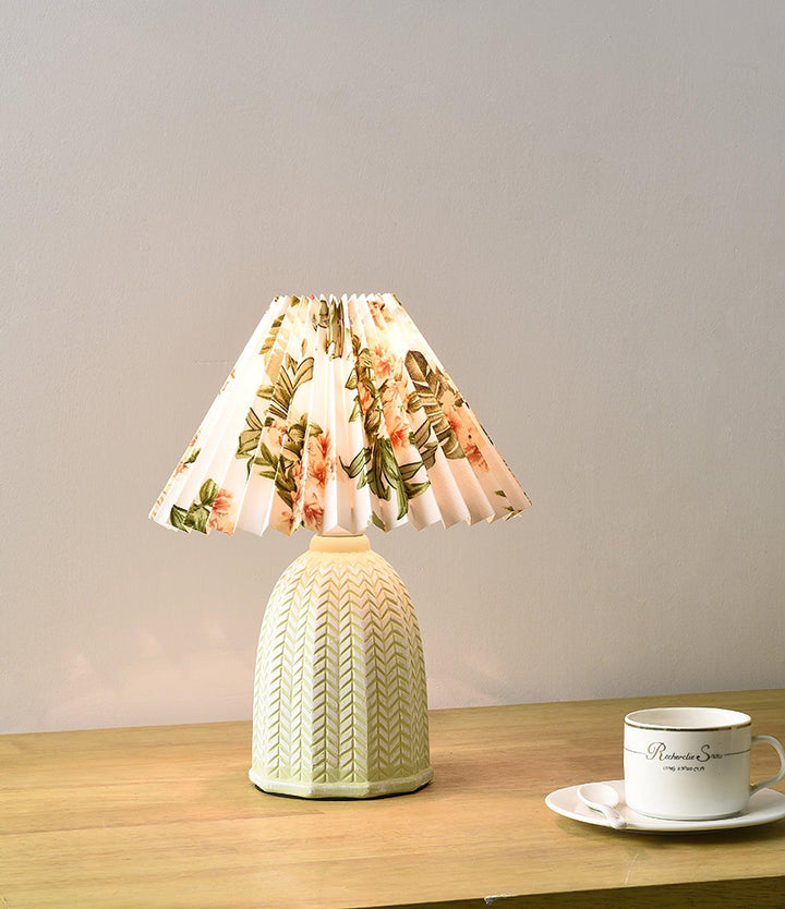 Vintage Fållad Bordslampa