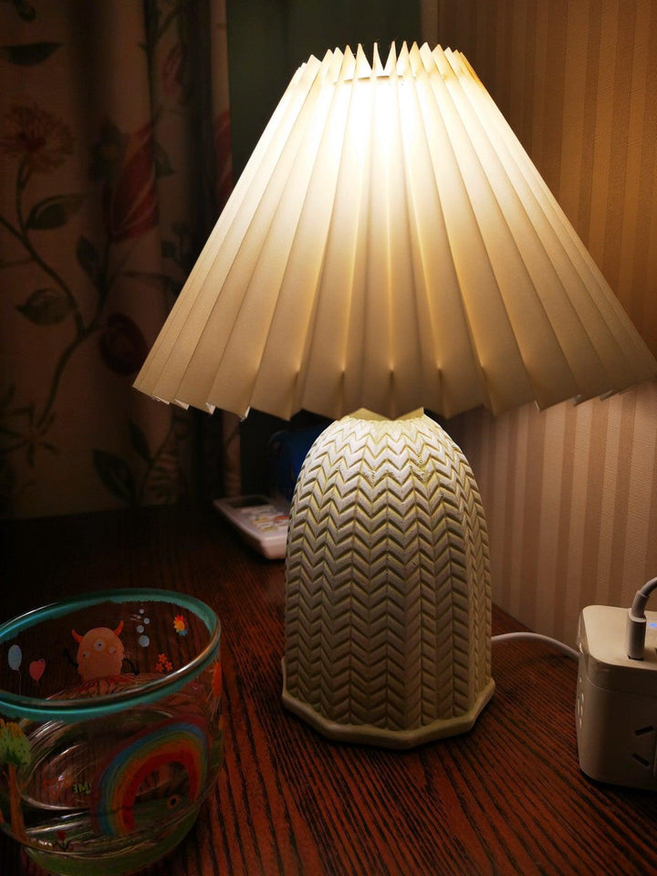 Vintage Fållad Bordslampa