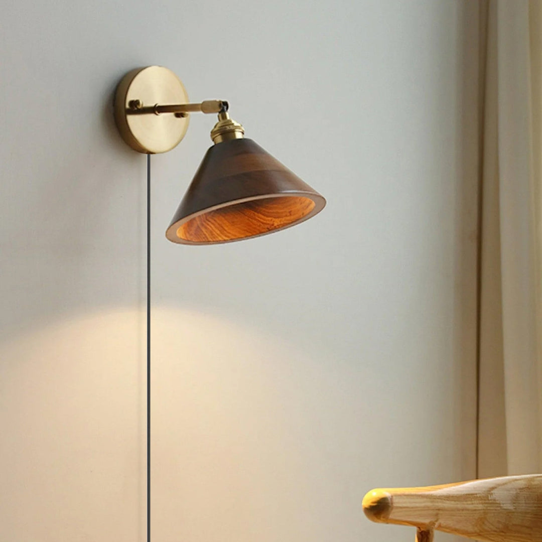 Vintage Trä Vägglampa Med Kontakt