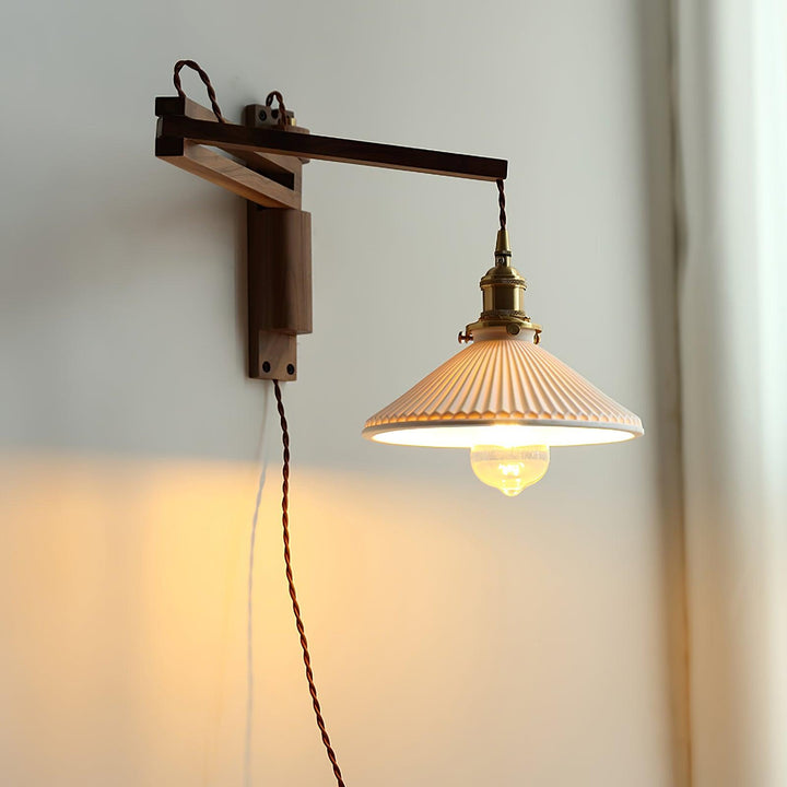 Valnöt Swing Arm Vägglampa