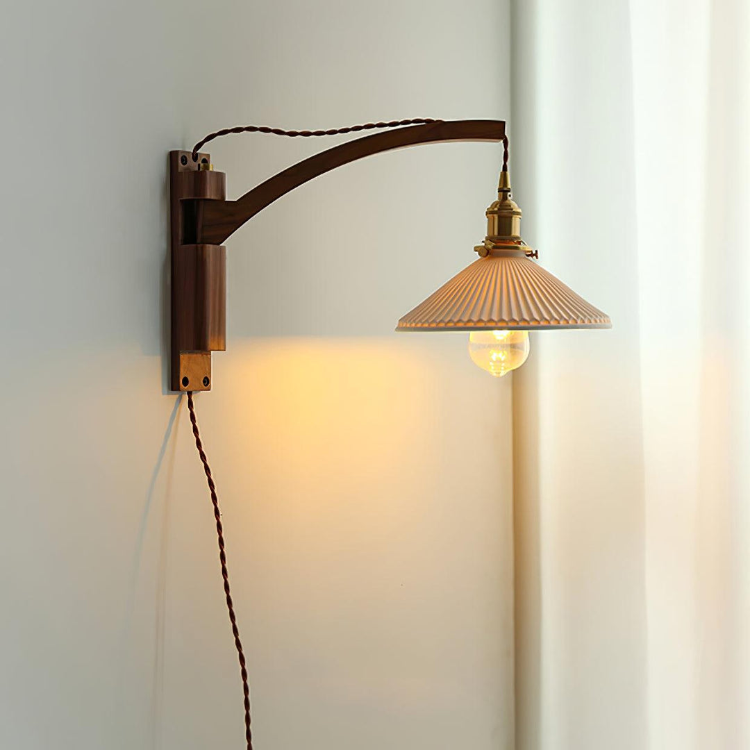 Valnöt Swing Arm Vägglampa