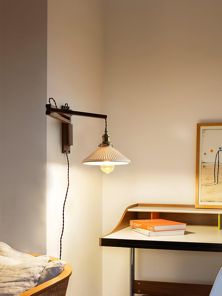 Valnöt Swing Arm Vägglampa