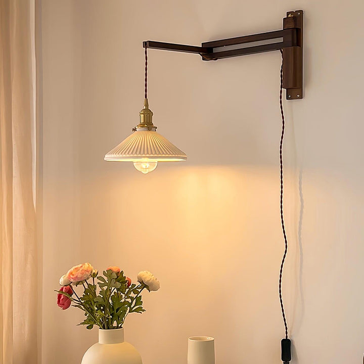 Valnöt Swing Arm Vägglampa