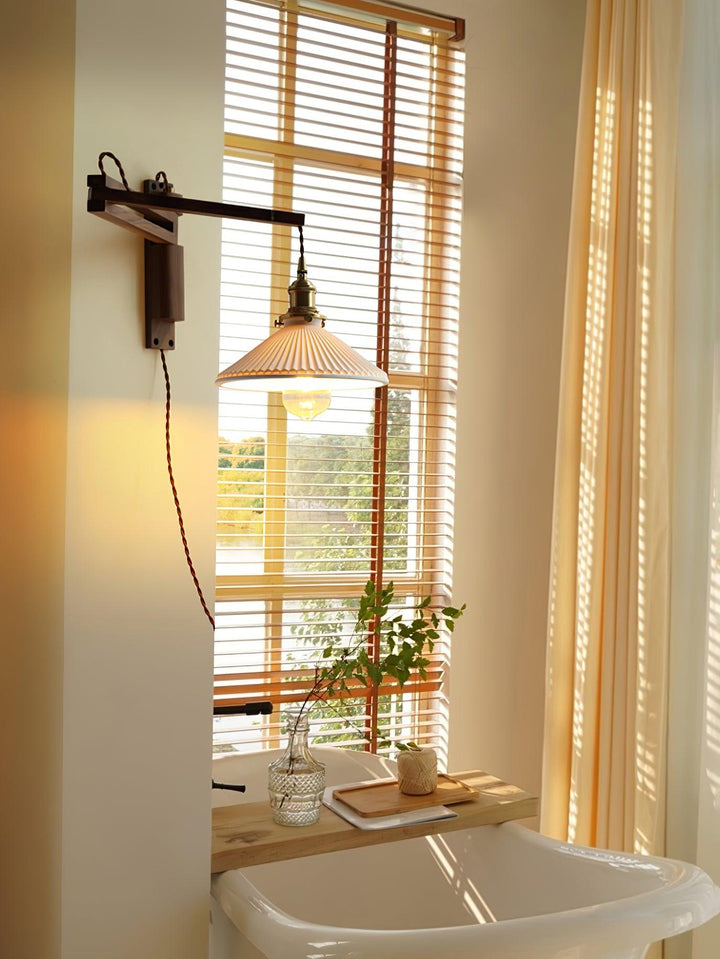 Valnöt Swing Arm Vägglampa