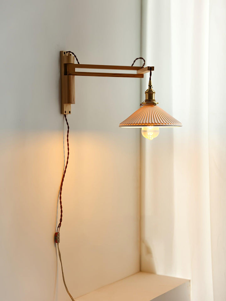 Valnöt Swing Arm Vägglampa