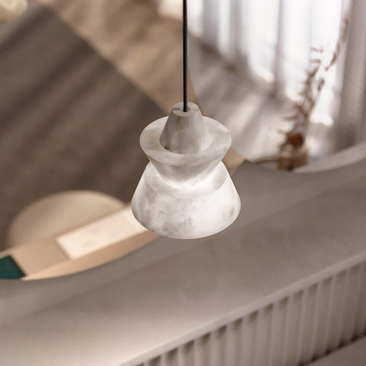 Strata Alabaster Pendellampa