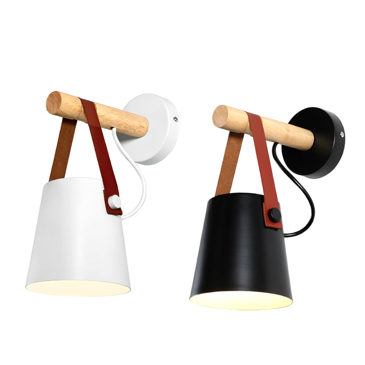 Träkonisk Vägglampa
