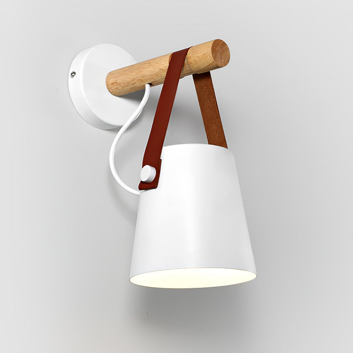 Träkonisk Vägglampa