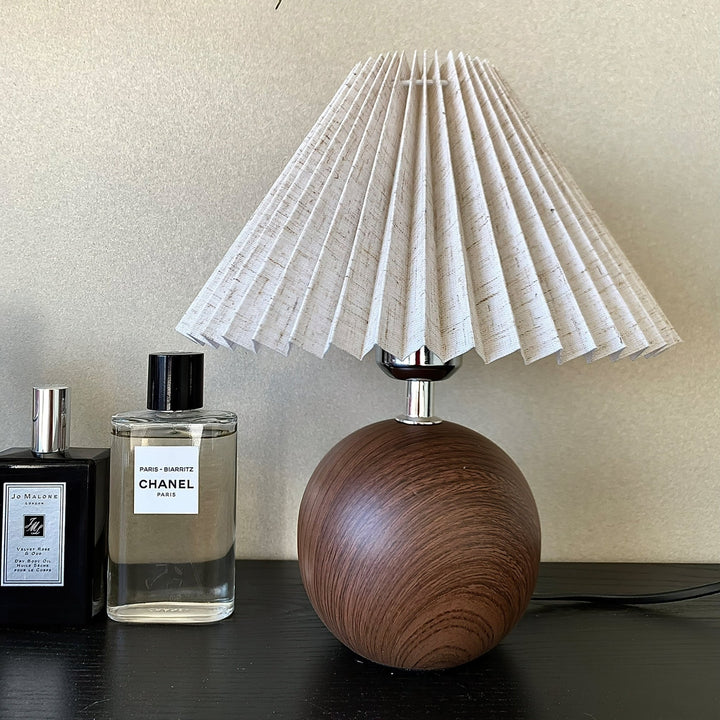 Träplisserad Bordslampa