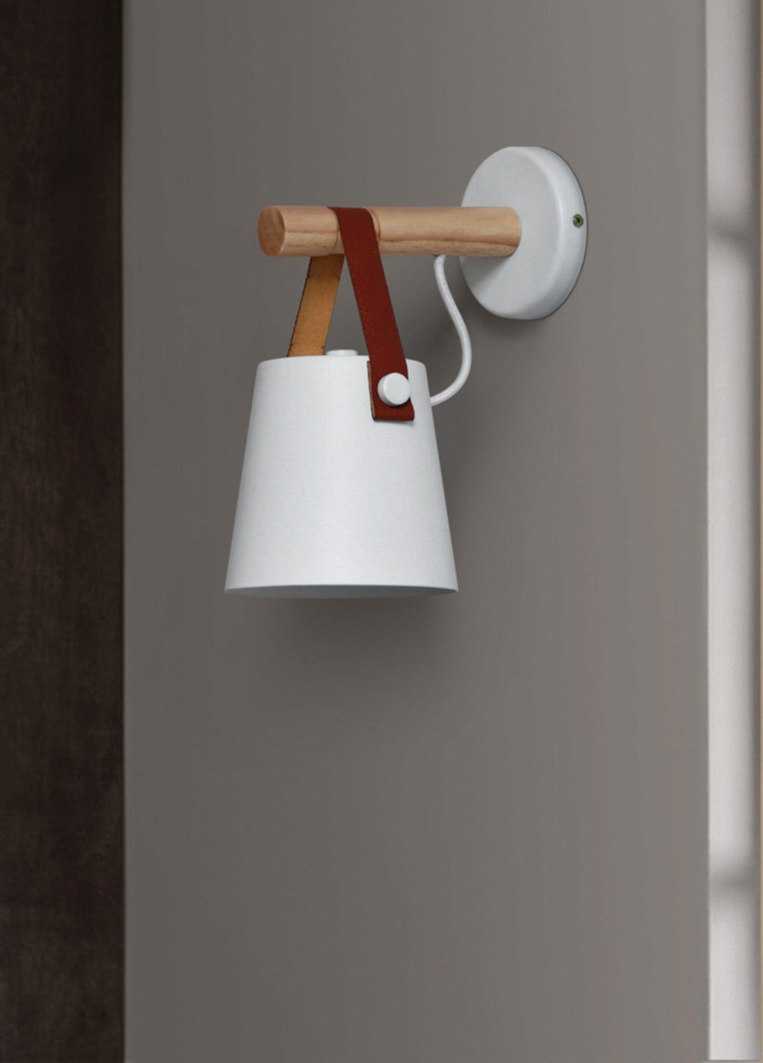 Träkonisk Vägglampa