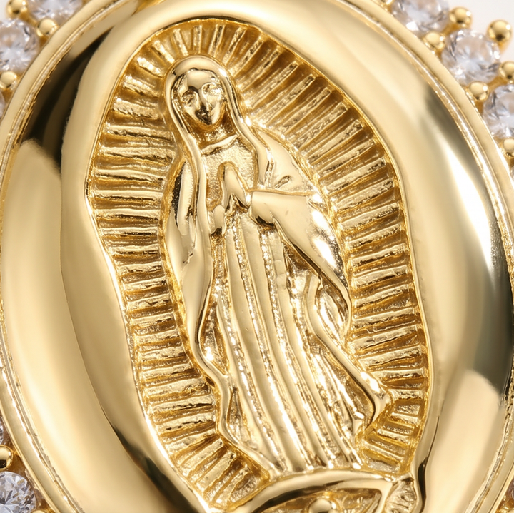 Aluminé – Guld Medalik z Wizerunkiem Matki Bożej z Guadalupe