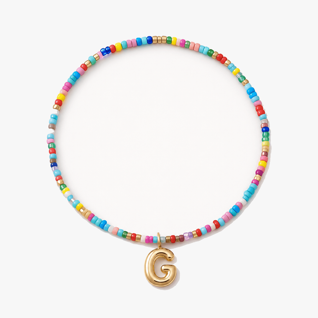 Liora – Färgowy Halsband z Beadami z Inicjałem