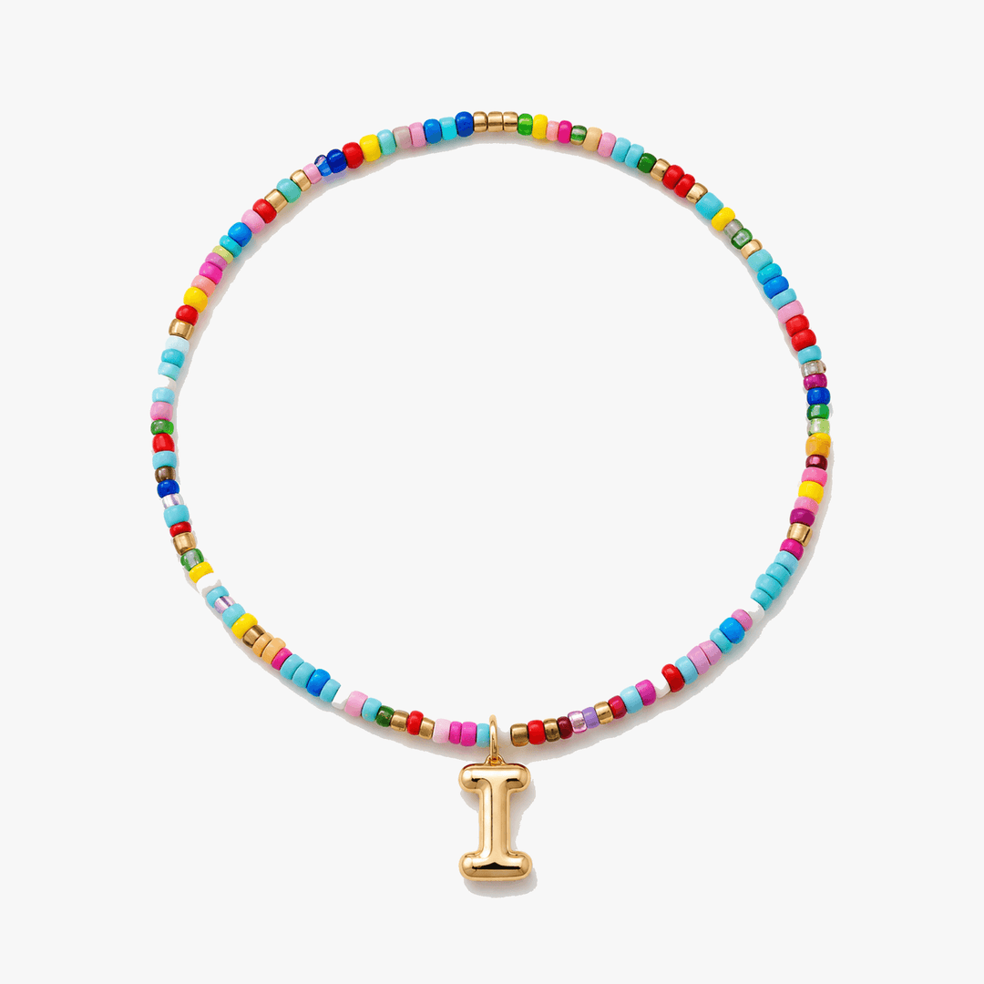 Liora – Färgowy Halsband z Beadami z Inicjałem