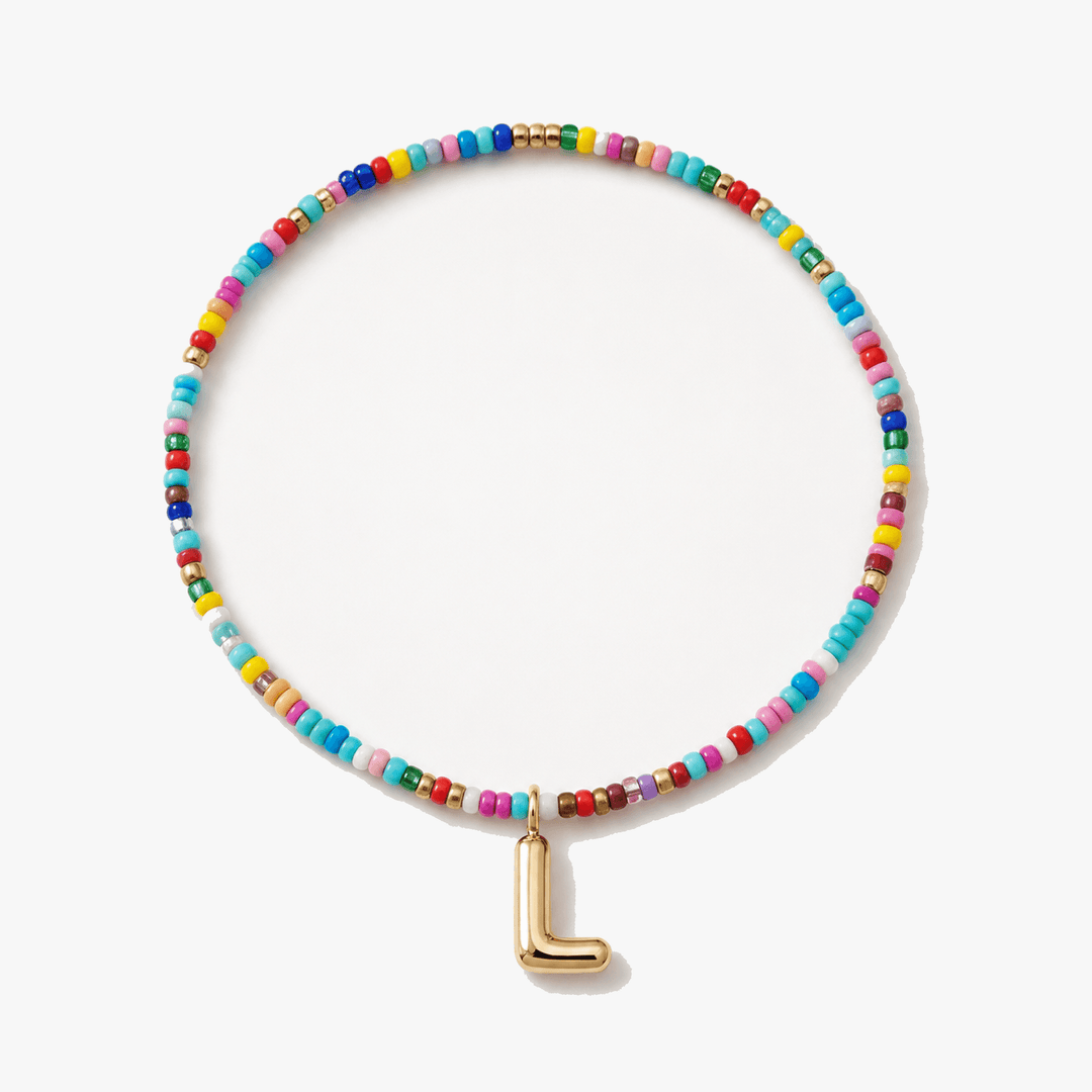 Liora – Färgowy Halsband z Beadami z Inicjałem