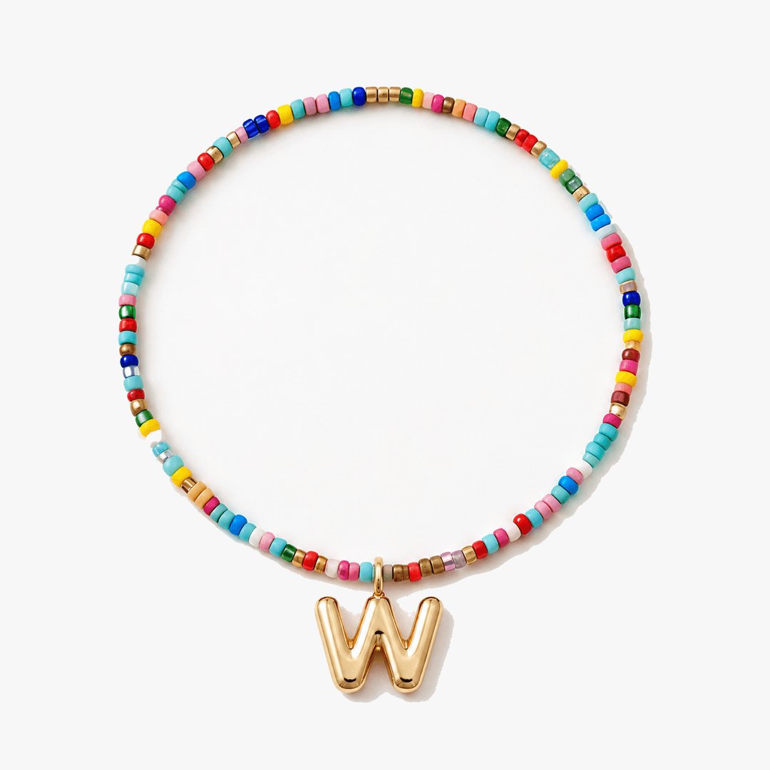Liora – Färgowy Halsband z Beadami z Inicjałem