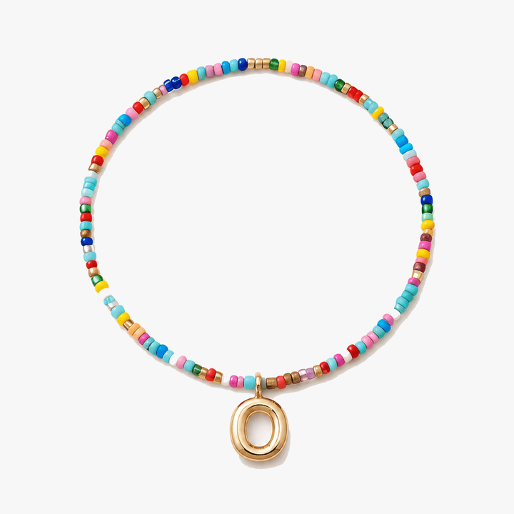 Liora – Färgowy Halsband z Beadami z Inicjałem