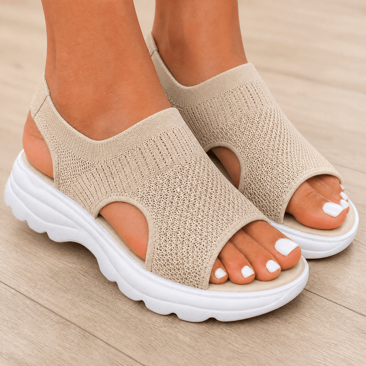 Tumuna – Bekväma sandaler på plattform