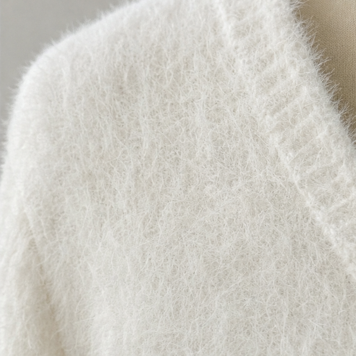 Veloura – Mini Klänning z Fuzzy-Knit i Urringning w V-ringning