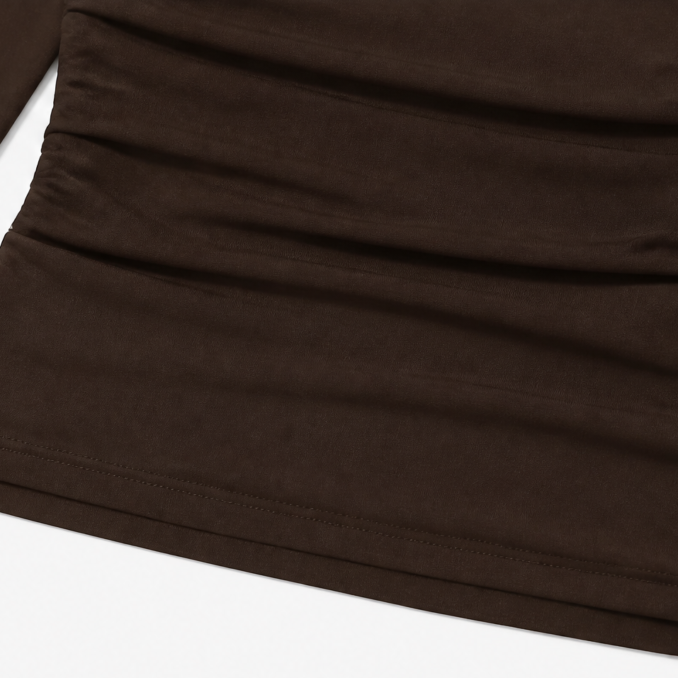 Wearbella – Narzutka z falbaną i ręKaffemi nietoperzami