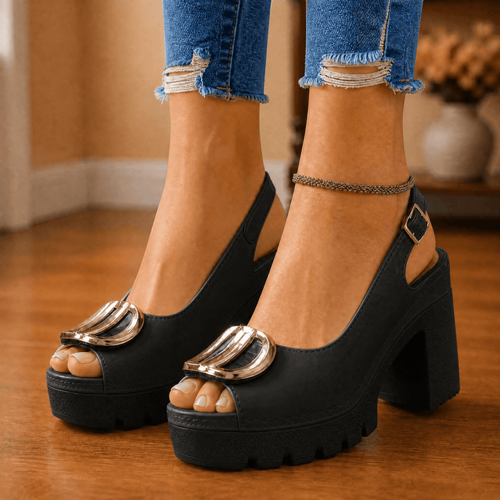 Floressa – Sandaler med klack z spänne