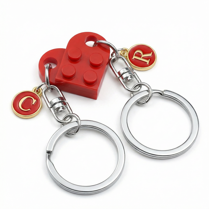 Loveclick – Set breloczków i form av serca z inicjałami