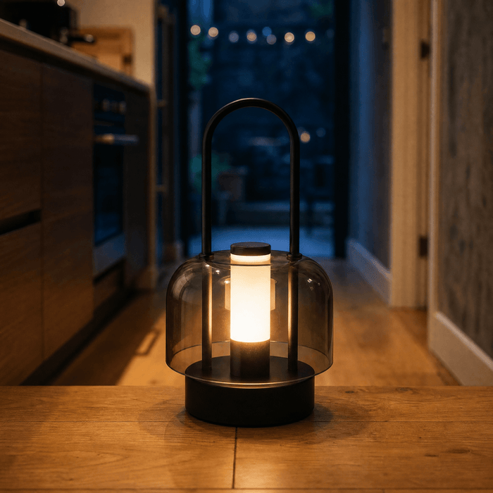 Lumora – Ładowana Lampa LED w Dymnym Kloszu