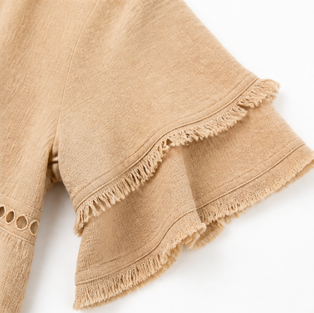 Meloria – Boho Babydoll Top z Wycięciami i Frędzlami