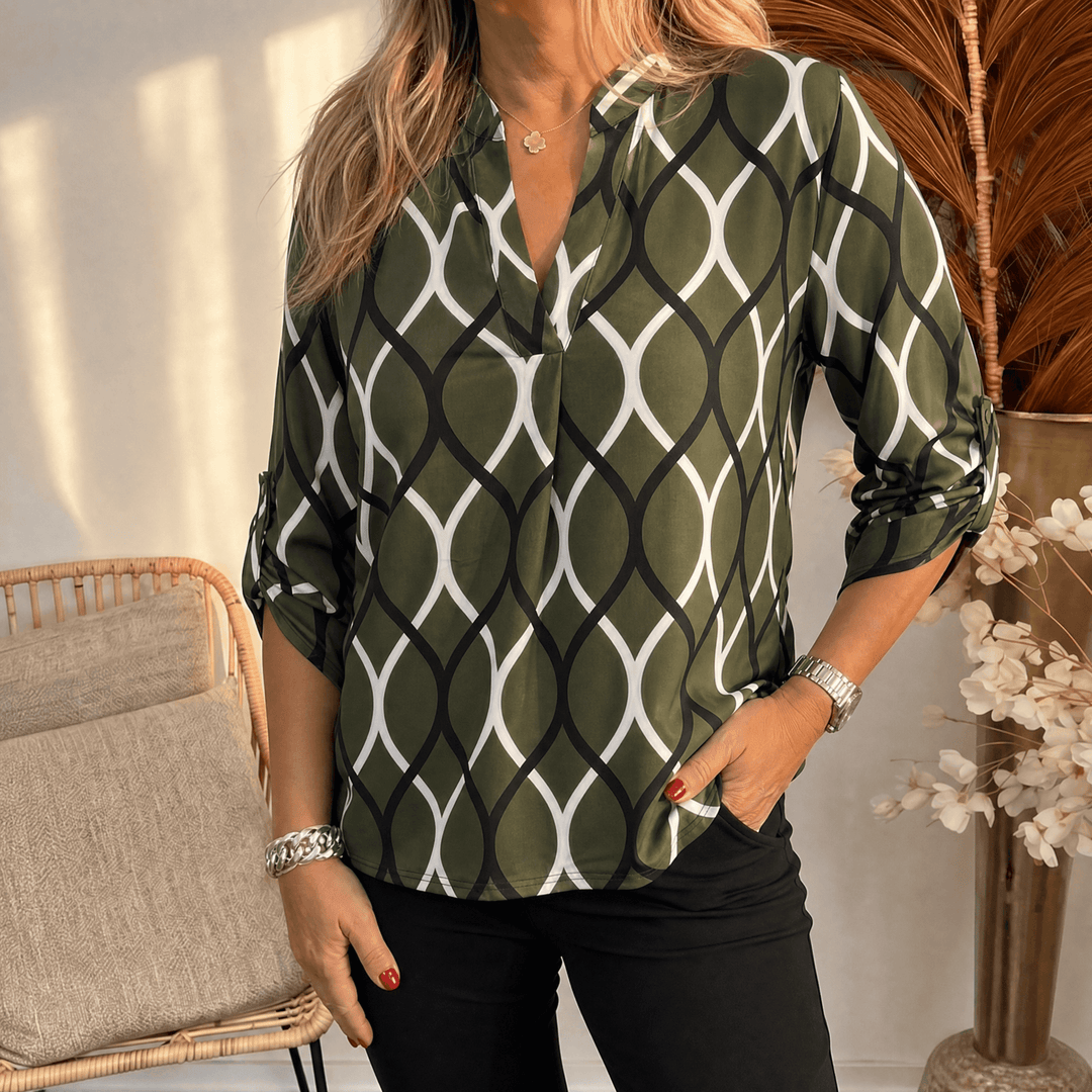 Nora – Blus dam z urringning w v-ringning i nadrukiem