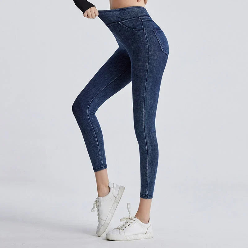Slimwaist – Jeansy o hög stanie i zwężanych nogawkach