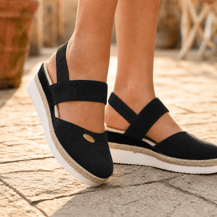 Stepwell – Bekväma sandaler på koturnie