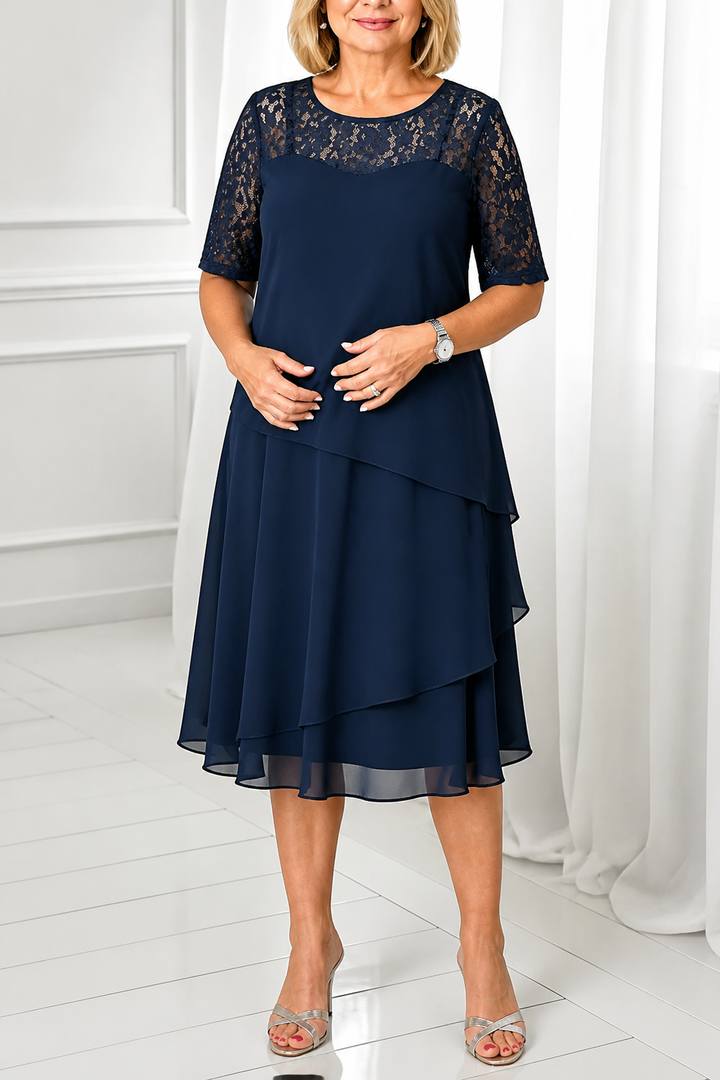 Wearbella – Klänning midi z koronkowym urringning i hög midja