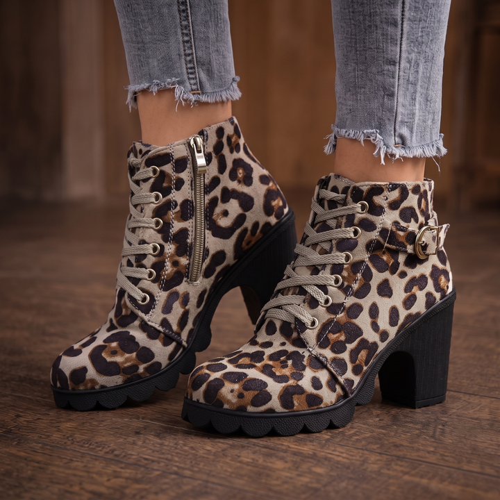 Buckle &amp; Bold – Boots med klack z wiązaniem