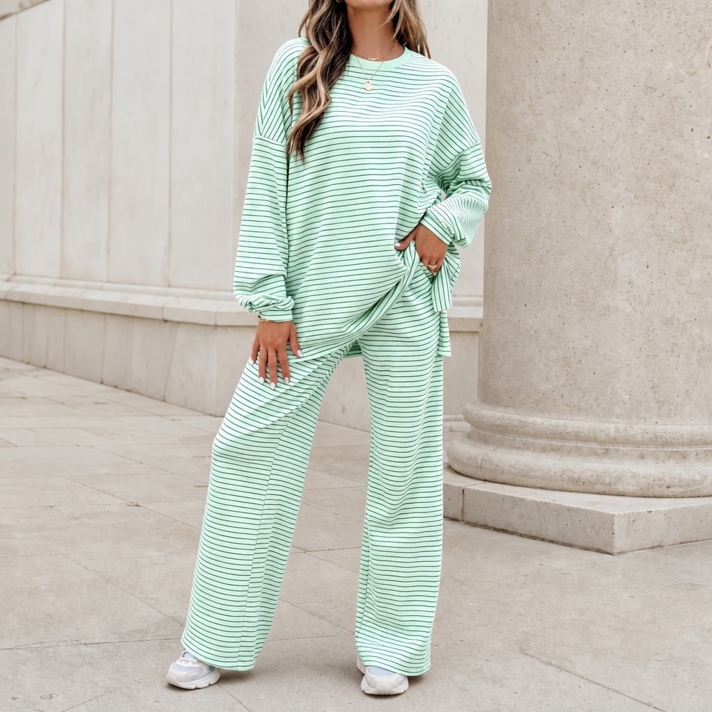 Stripe &amp; Ease – Striped Pullover i Breda Byxor